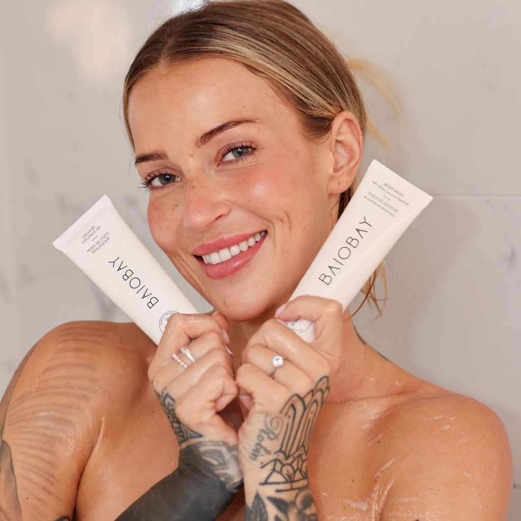 Baiobay Body Wash suihkusaippua ja Body Scrub vartalokuorinta kuivalle iholle