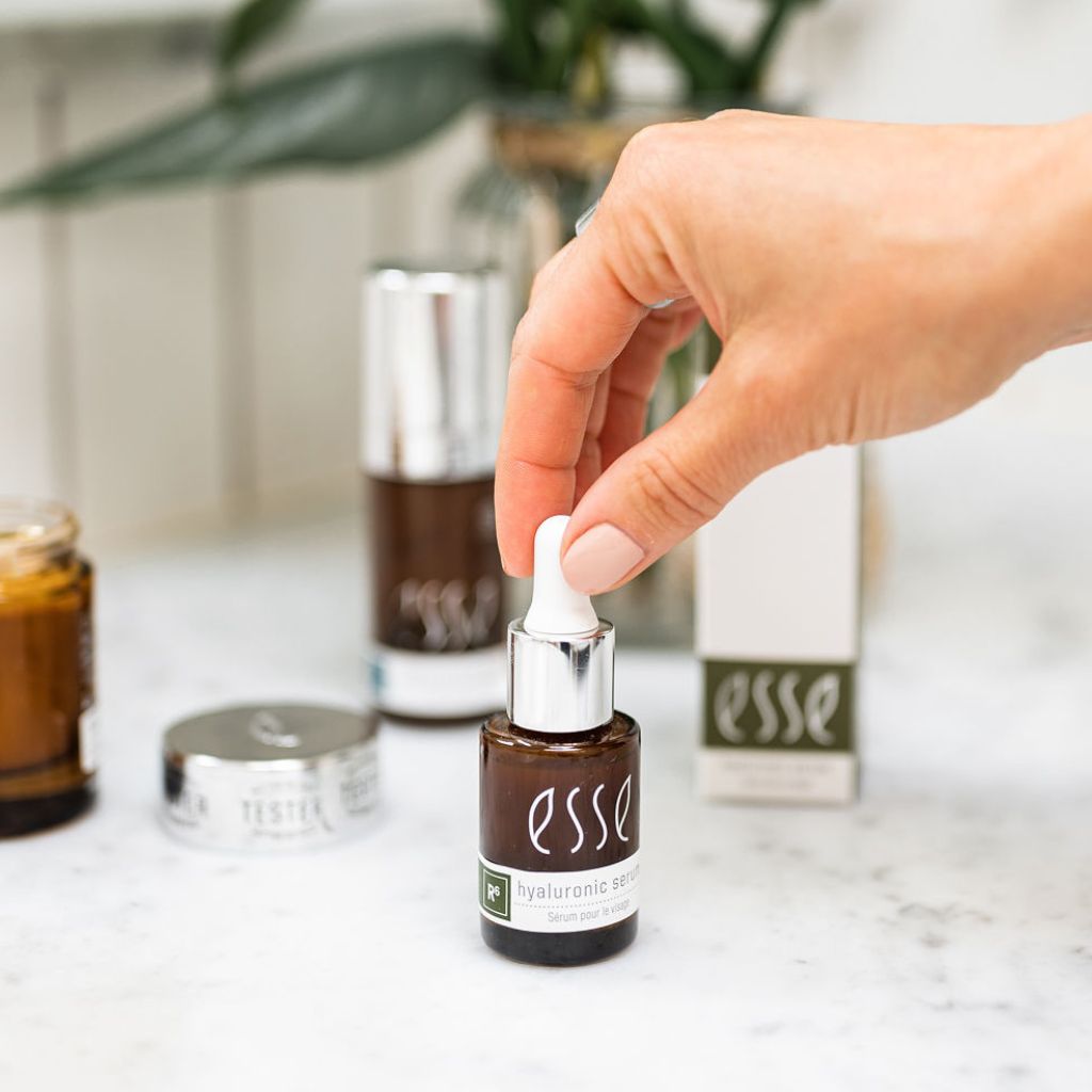 Esse Hyaluronic Serum hyaluronihapposeerumi