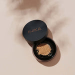 INIKA Organic Loose Mineral Foundation mineraalimeikkipuuteri lifestyle