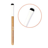Zao Bamboo Lash Brush 717 sivellin: luomiväri, rajaukset ja peitevoide